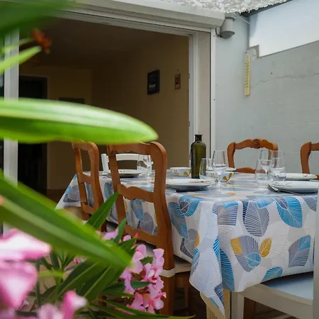 Maison De Quartier Arago - 6 Personnes * Les Sables-dʼOlonne