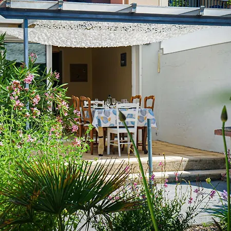 Holiday home Maison De Quartier Arago - 6 Personnes